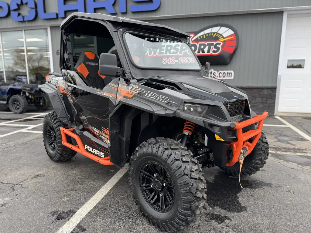 2019 Polaris GENERAL DELUXE