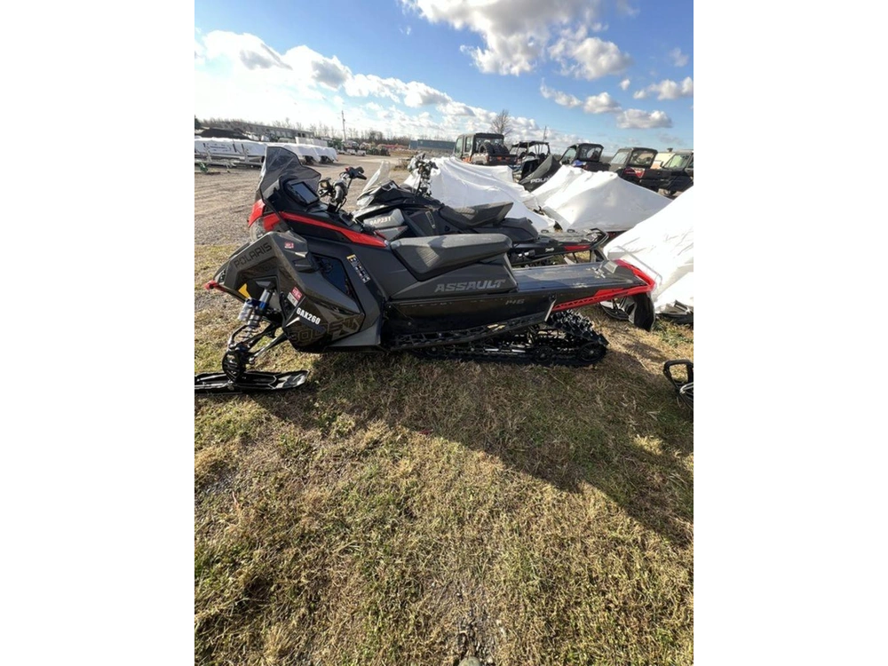 2024 Polaris Patriot Boost Switchback Assault 146 Gloss Black alt