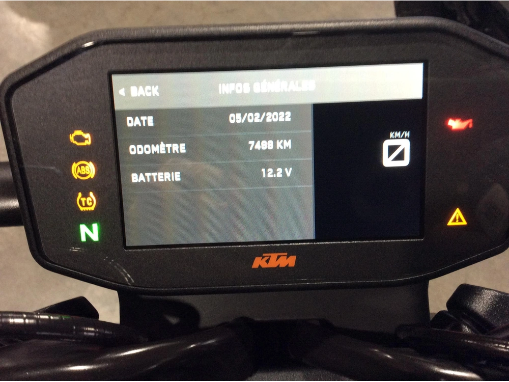 Ktm Duke 890r 2023 alt