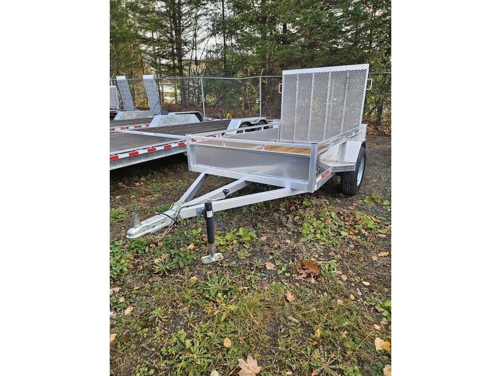 Triumph Au1 5'x8' 2025 alt