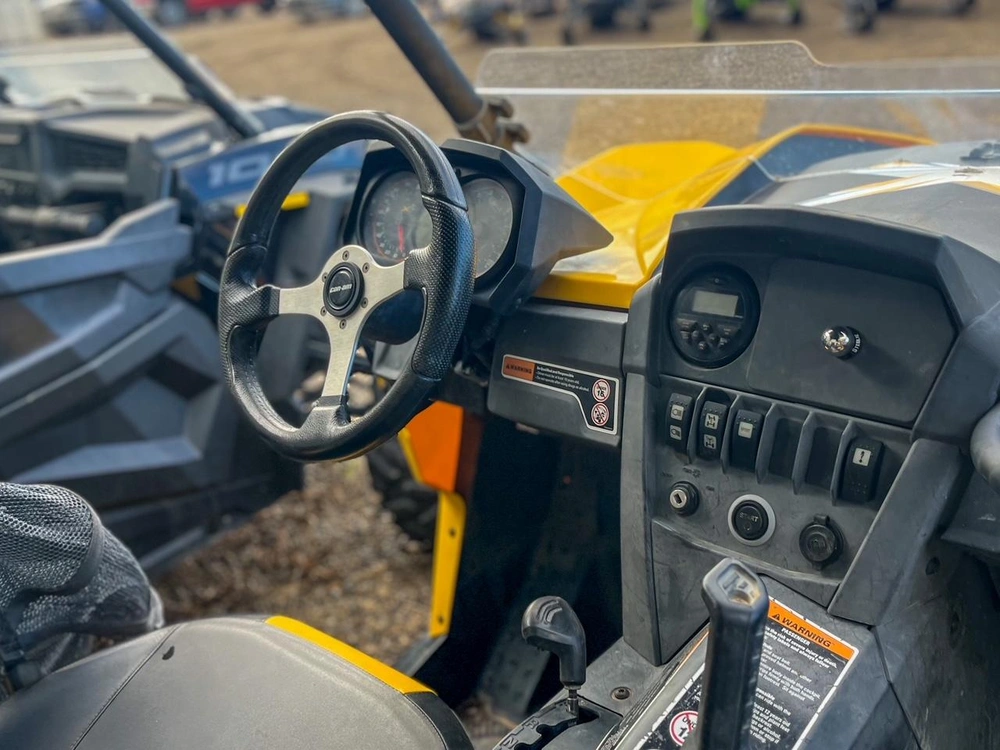 2013 Can-am Maverick alt