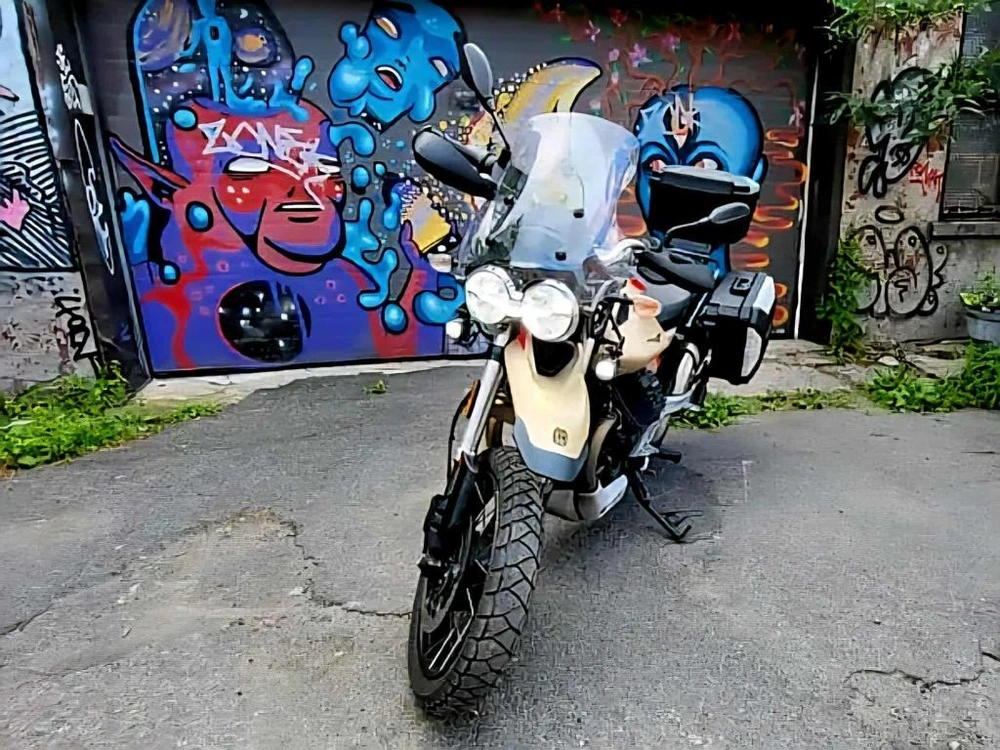 Moto Guzzi V85 Tt Travel 2021 alt