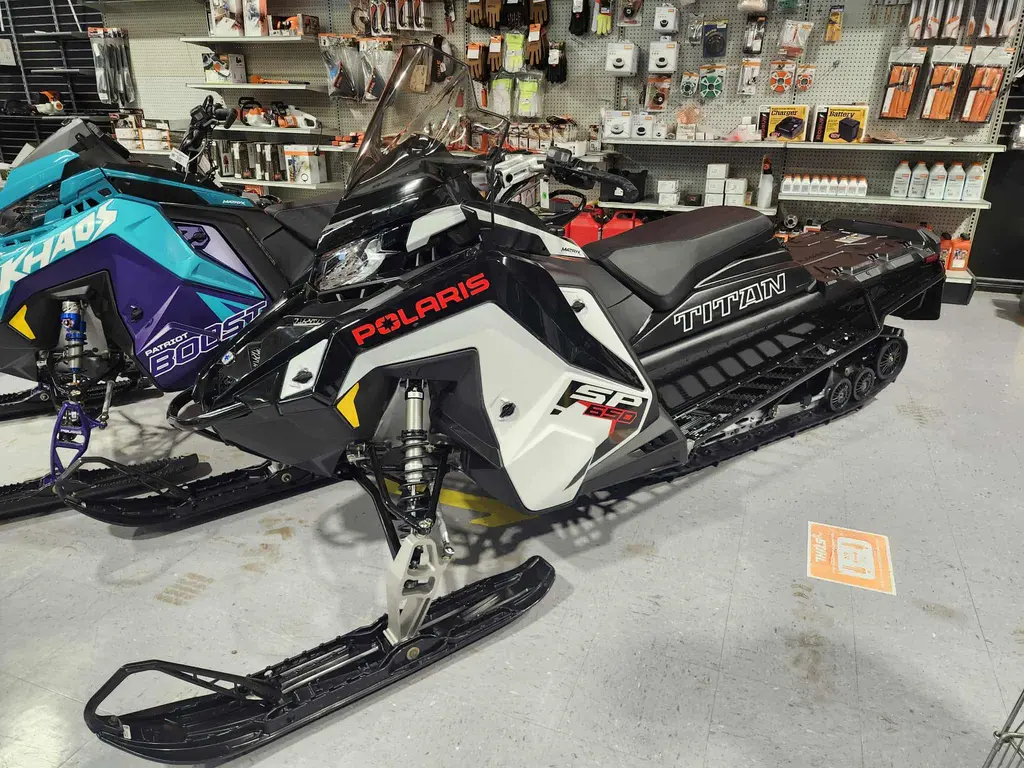 Polaris TITAN 650 ADV 1.8" 2026
