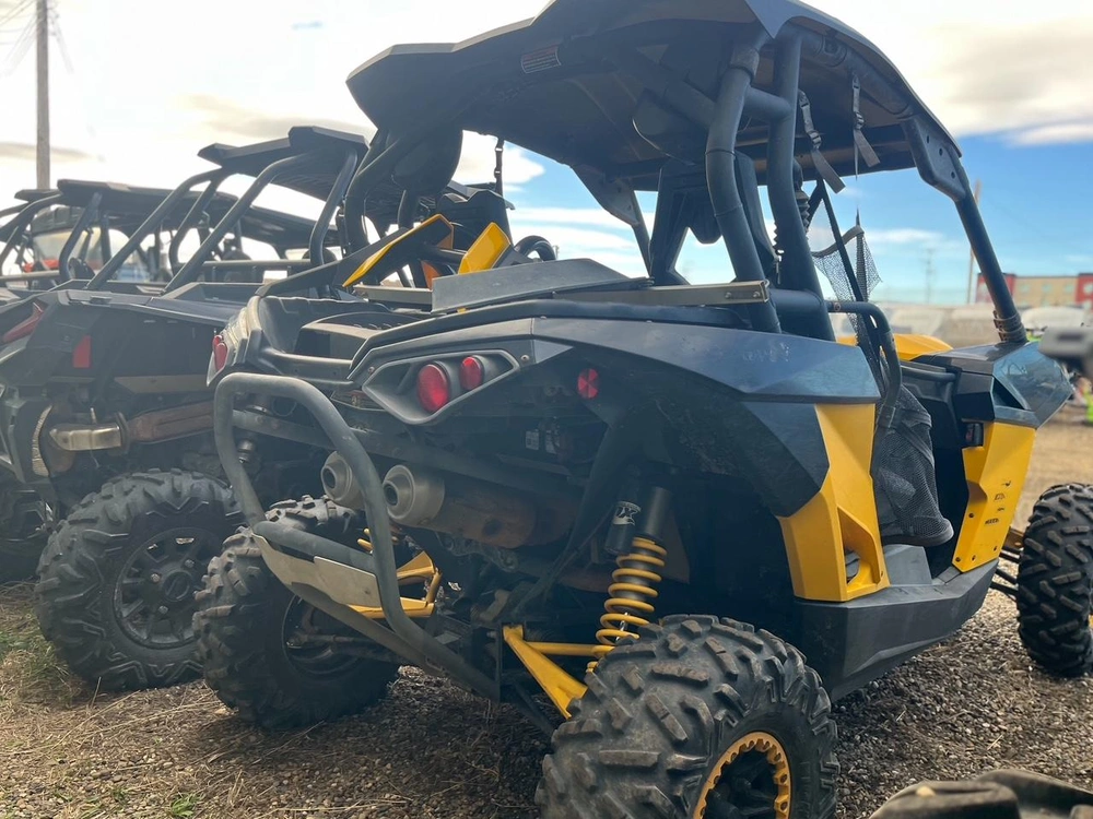 2013 Can-am Maverick alt
