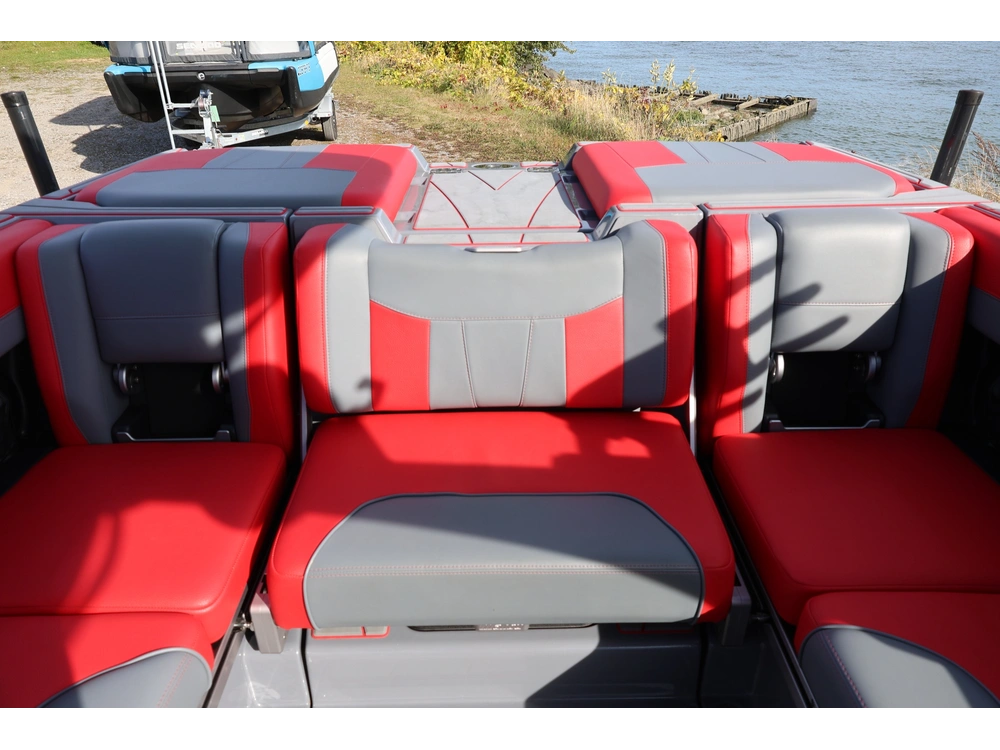 2022 Malibu 23 Lsv alt