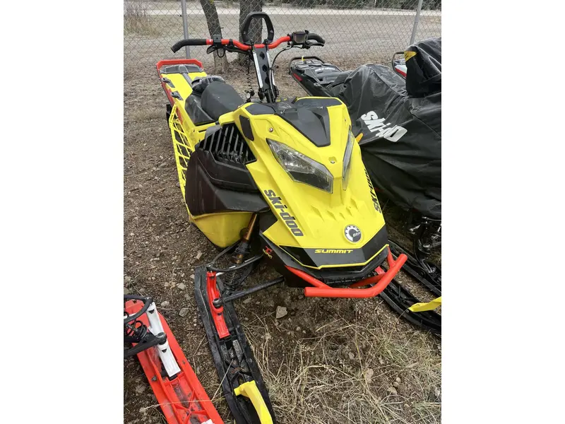 2020 Ski-Doo Summit® 850 E-TEC® Turbo