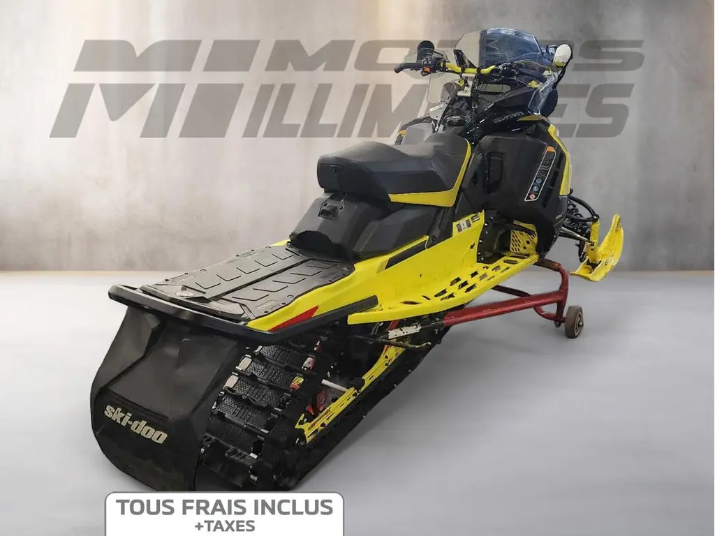 2021 Ski-Doo Renegade X-RS 900 ACE Turbo