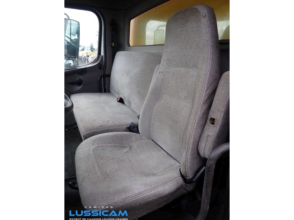 Freightliner M2-106 2013