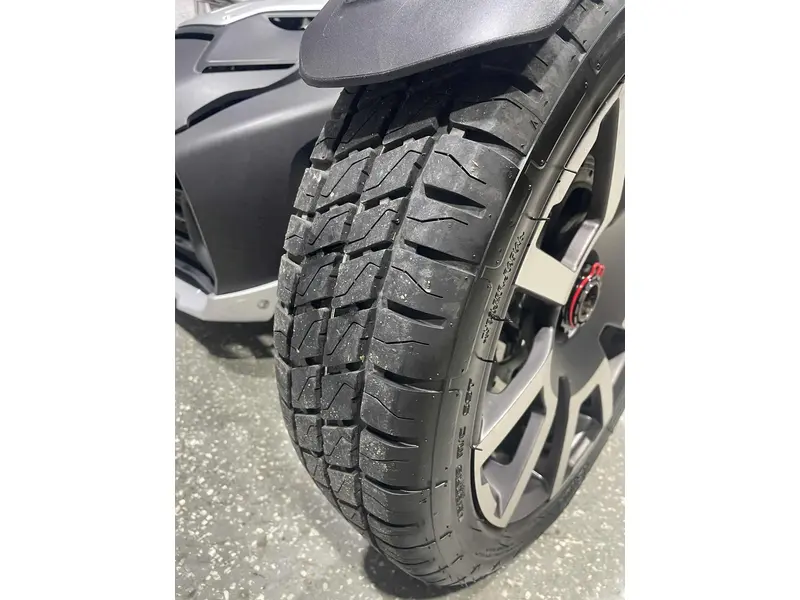 2019 Can-Am RYKER 900 RALLY **VALISE ARRIERE ET PARE-BRISE!!**