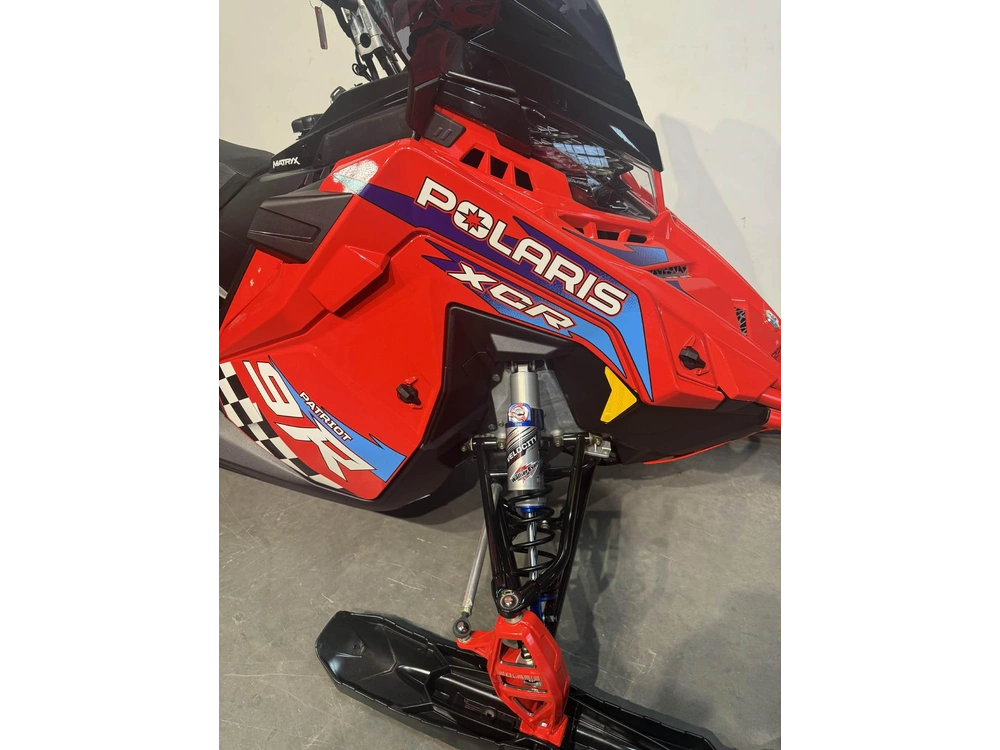 Polaris 9r Indy Xcr 136 Le 70e Démo 2025 alt