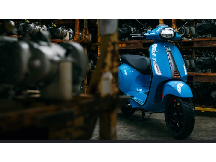 2025 Vespa Sprint 150 S S alt