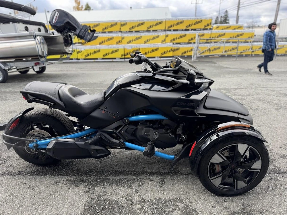 2022 Can-am F3-s alt