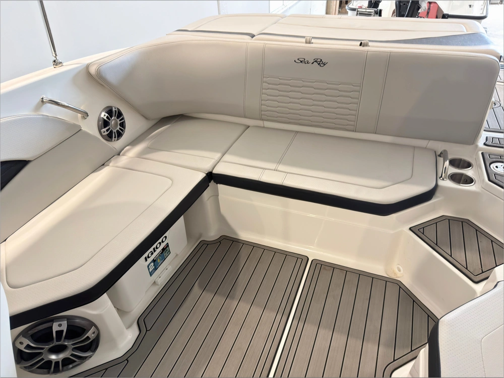 2024 Sea Ray Spx 210 No Luxury Tax* alt