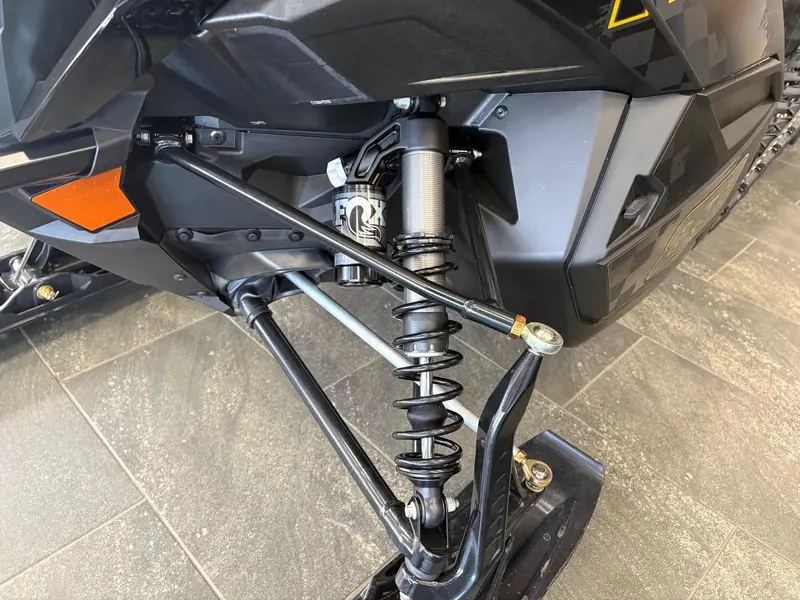 2026 Arctic Cat MTN 858 154 HCR US BLK 2.6