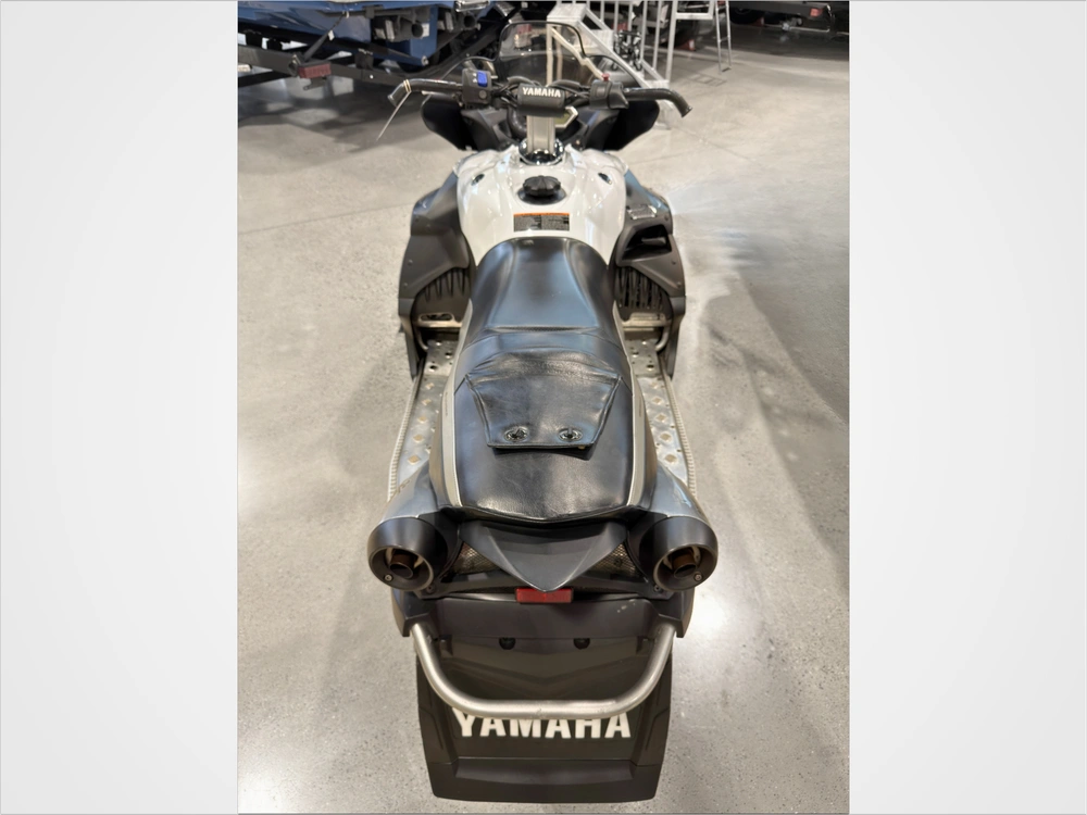 2010 Yamaha Vector Gt alt
