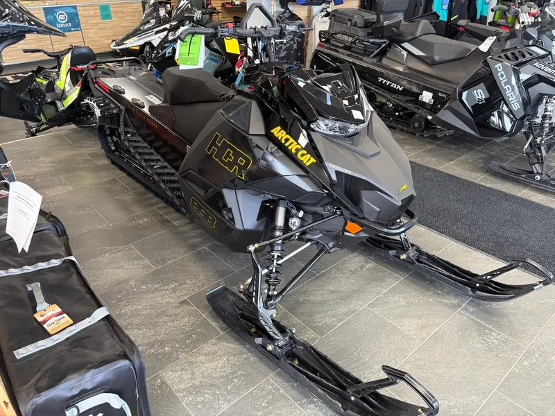 2026 Arctic Cat MTN 858 154 HCR US BLK 2.6
