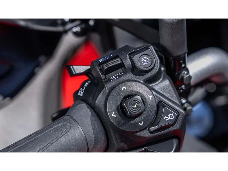 2025 Yamaha Tracer 9 Y-AMT thumbnail 4