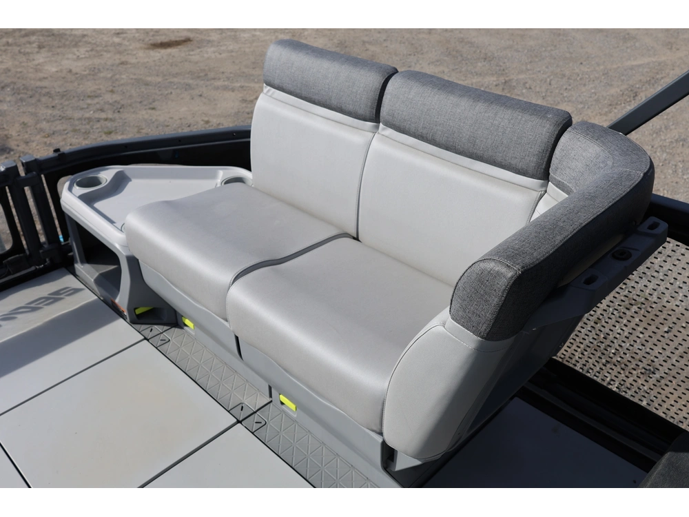 2023 Sea-doo Switch 18 alt