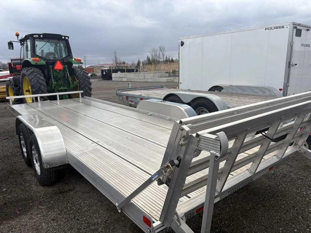 2024 Triton Flexhaul 2081-2eb alt