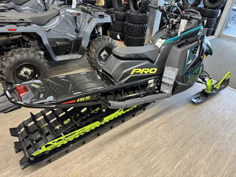 2025 Polaris 9R PRO RMK 155