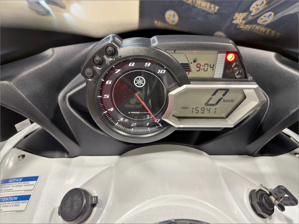 2010 Yamaha Vector Gt alt