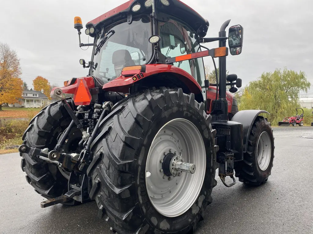 2017 Case IH Puma 185