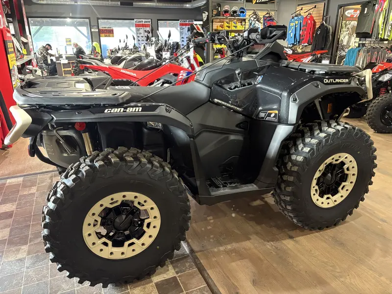 Can-Am OUTL BAC 1000R 2026