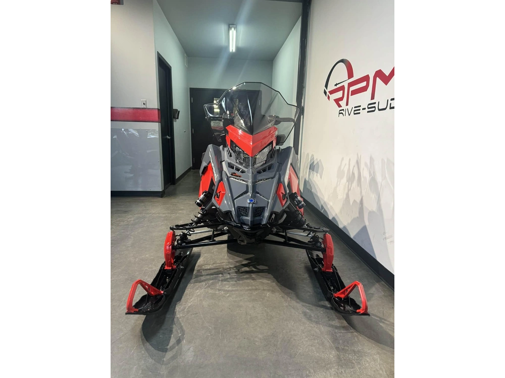 Polaris 650 Indy Adventure 137 Démo 2024 alt