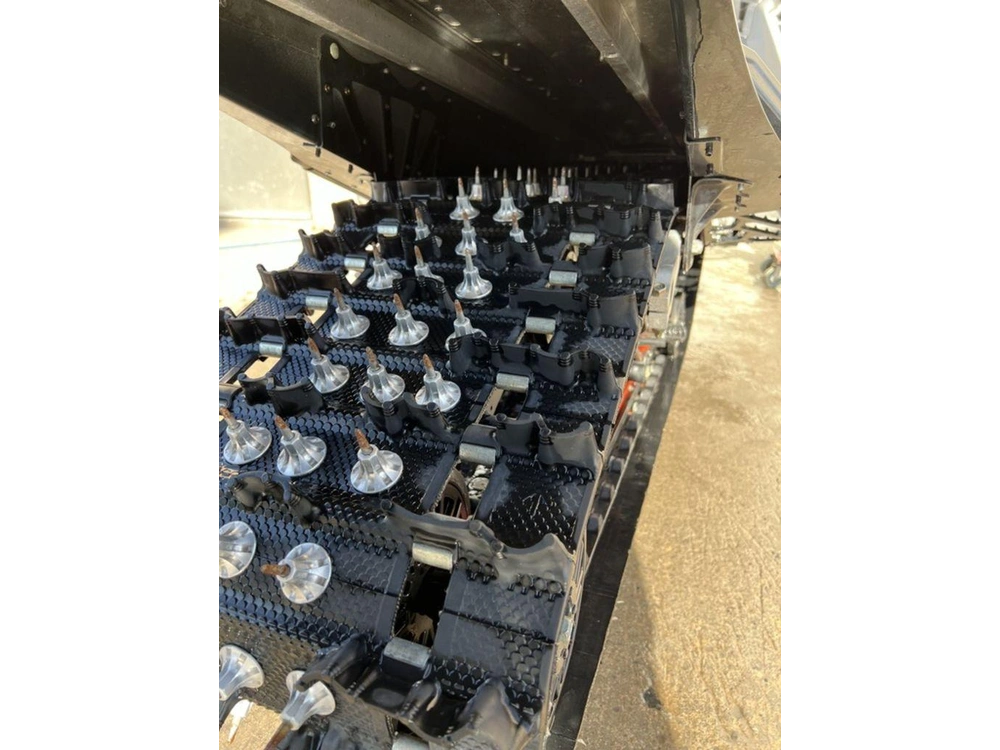 2023 Polaris 850 Indy Xc 137 alt