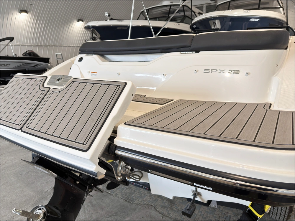 2024 Sea Ray Spx 210 No Luxury Tax* alt