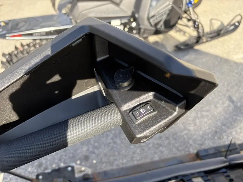 2025 Polaris PROSTAR S4 TITAN ADVENTURE 155 Prostar S4 Adventure 155 - Onyx Black