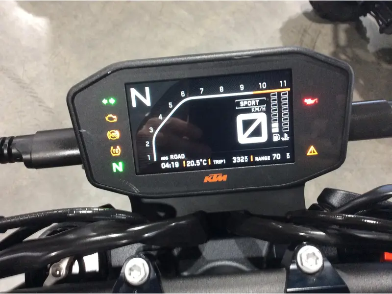 2023 KTM DUKE 890R thumbnail 12