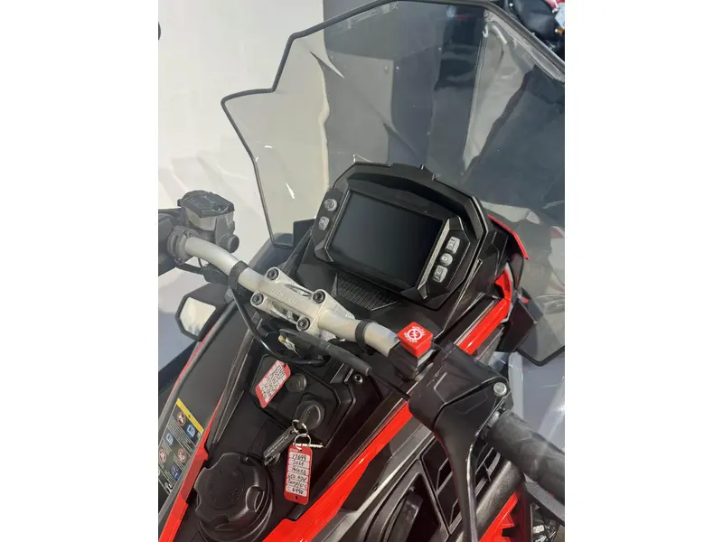 2024 Polaris 650 INDY ADVENTURE 137 DÉMO