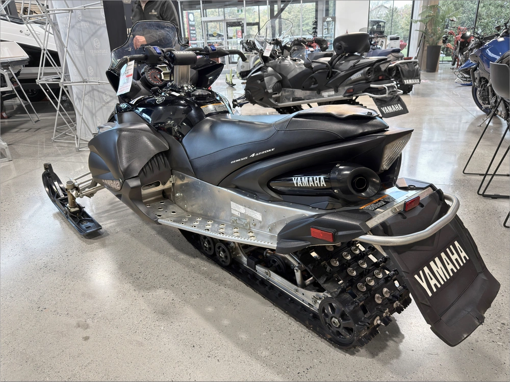 2012 Yamaha Apex alt