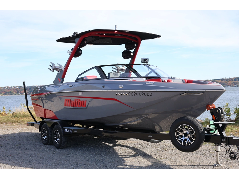 2022 Malibu 23 Lsv alt