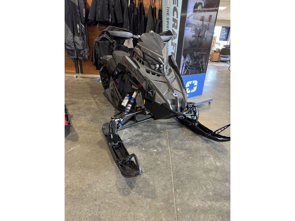 2025 Polaris Patriot 9r Indy Xcr 136 Shadow Gray / Gloss Black alt