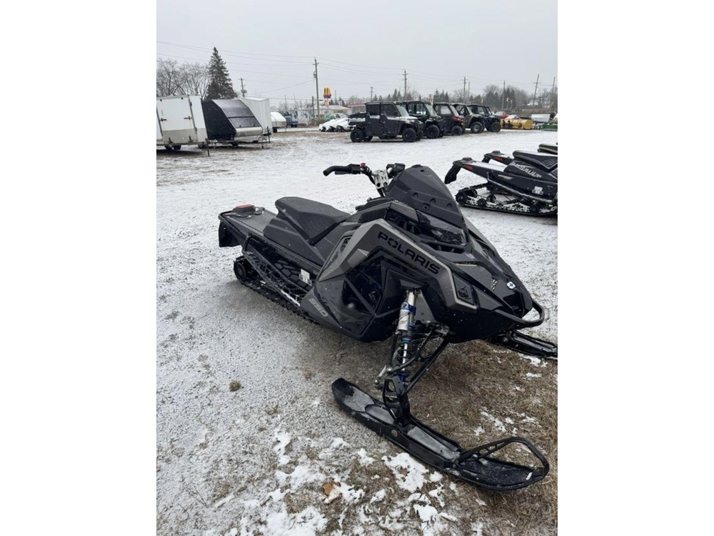 2022 Polaris 850 Indy Vr1 137 alt