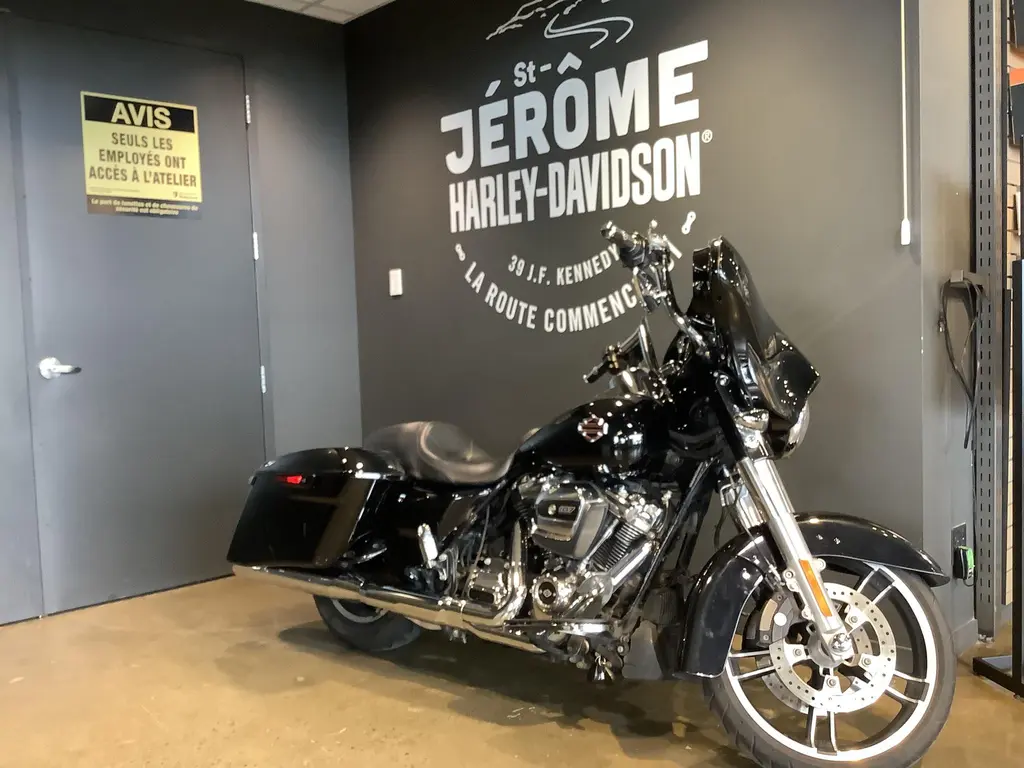 2017 Harley-Davidson STREET GLIDE S FLHXS