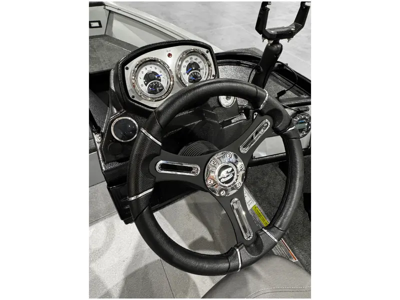 2023 Smoker-Craft Excursion 176 DC