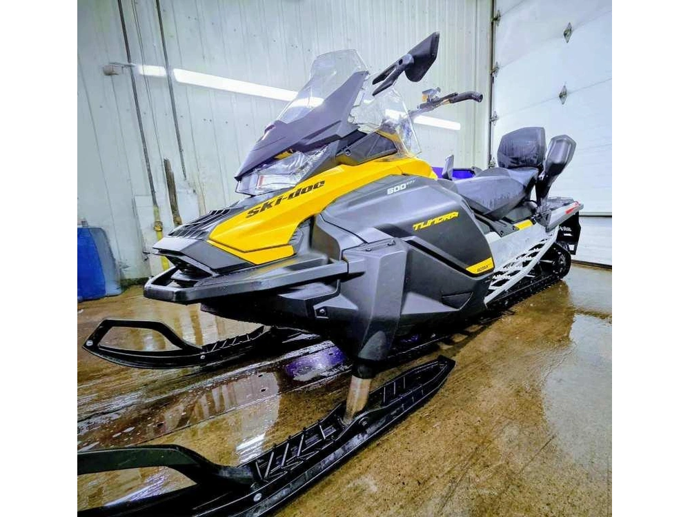 Bombardier Tundra Sport Efi 2022 alt