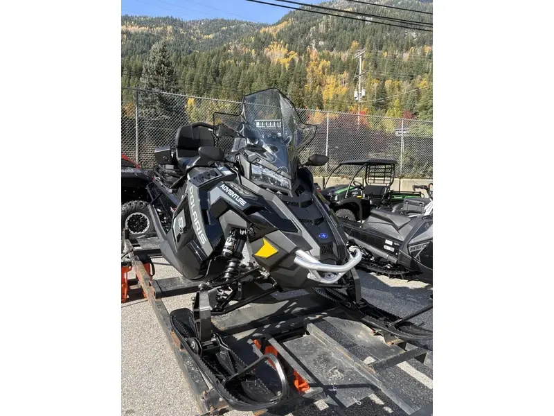 2025 Polaris PROSTAR S4 TITAN ADVENTURE 155 Prostar S4 Adventure 155 - Onyx Black