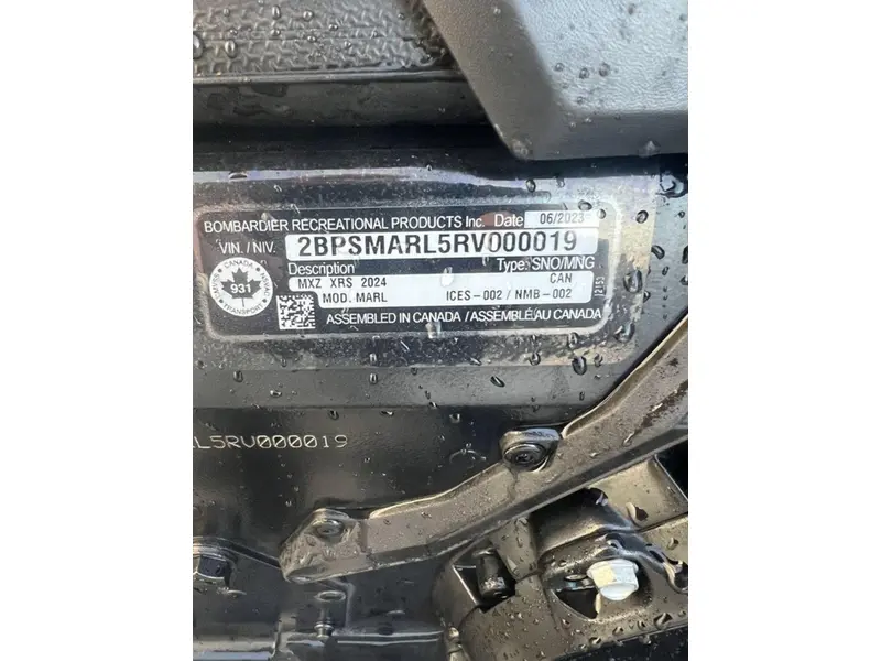 2024 Ski-Doo MXZ® X-RS® Rotax® 850 E-TEC 137 RipSaw 1.25 Shox 10.25 Black