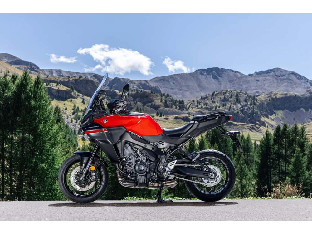 2025 Yamaha Tracer 9 Y-amt alt