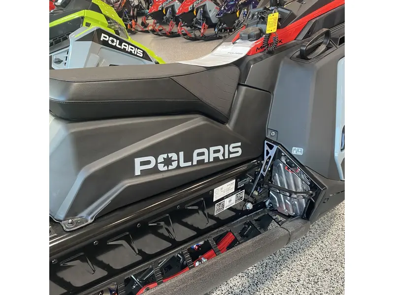 2025 Polaris 850 RMK KHAOS 165