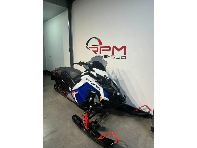 2023 Polaris PROSTAR S4 Indy Adventure 137¨DÉMO