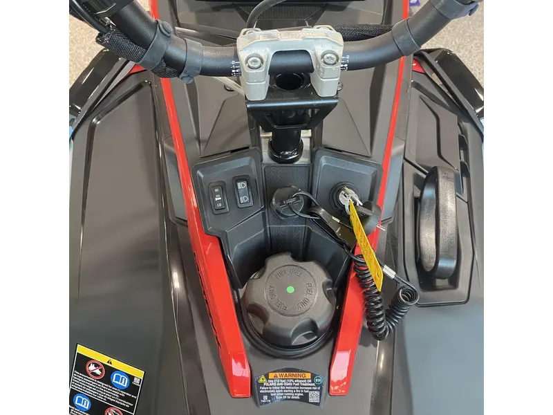 2025 Polaris 850 RMK KHAOS 165