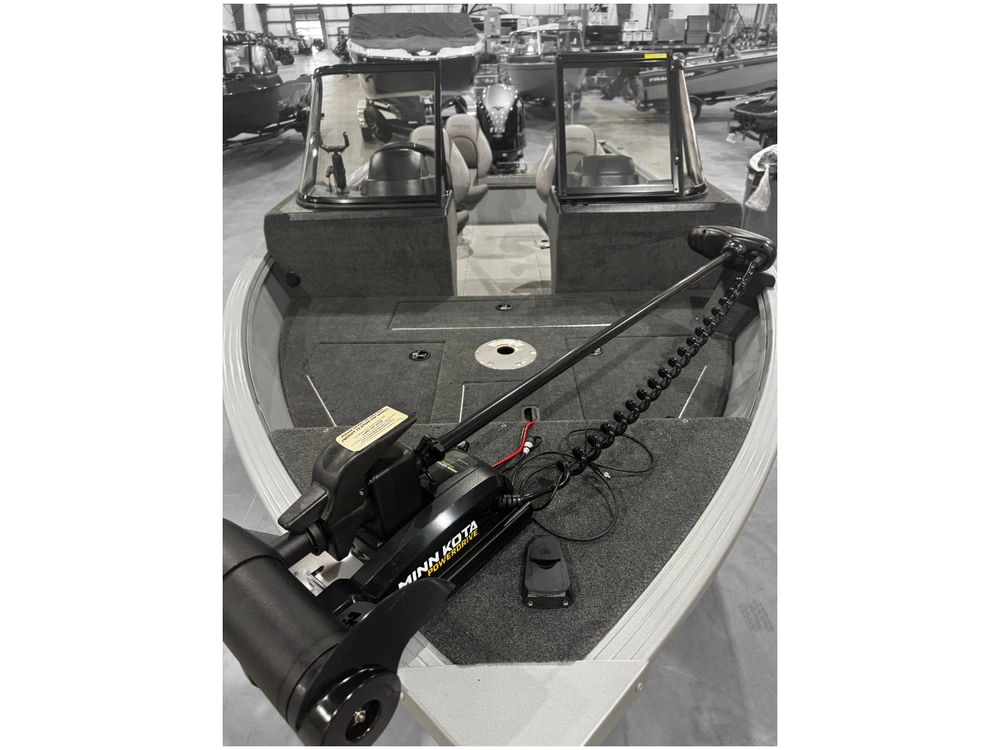 2023 Smoker-craft Excursion 176 Dc alt