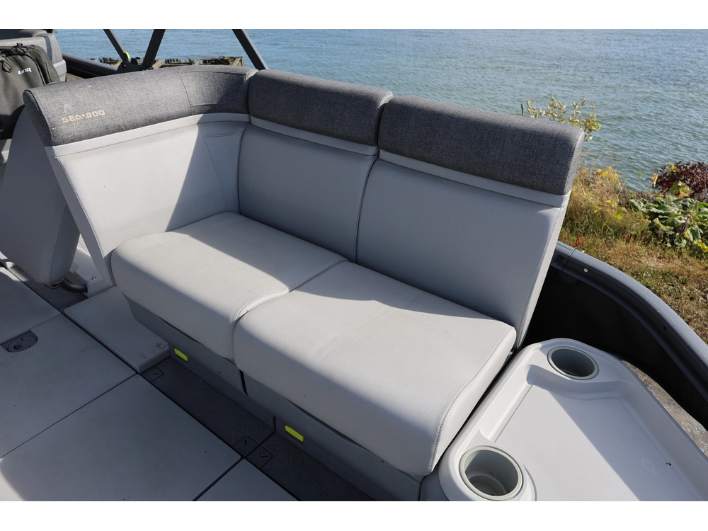 2023 Sea-doo Switch 18 alt