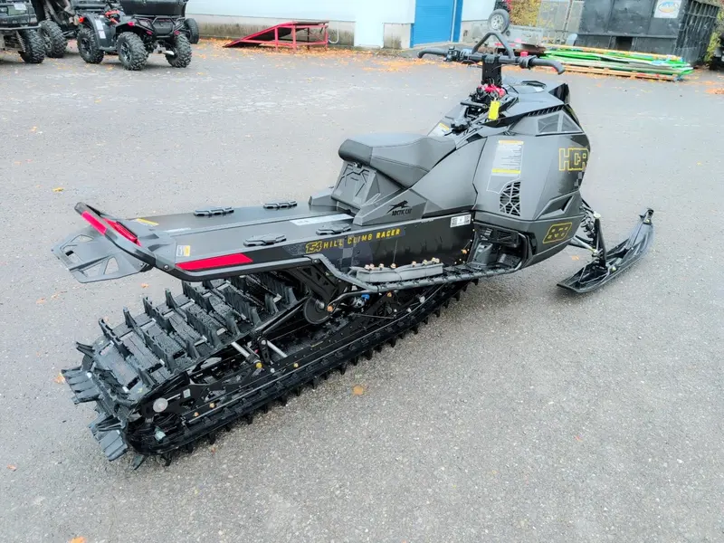 2026 Arctic Cat 26 MTN 858 154 HCR US BLK 2.6 | 🏔️ Mountain 858 154 Hill Climb 2026 – performance montagne 🏔️ |