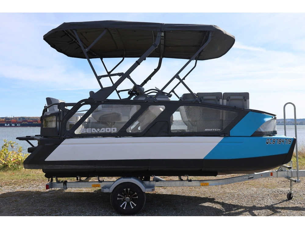 2023 Sea-doo Switch 18 alt